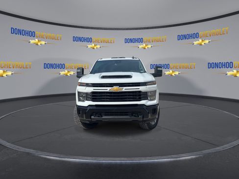 Used 2024 Chevrolet Silverado 2500 Custom w/ Z71 Off-Road Package AWD/4WD image 6