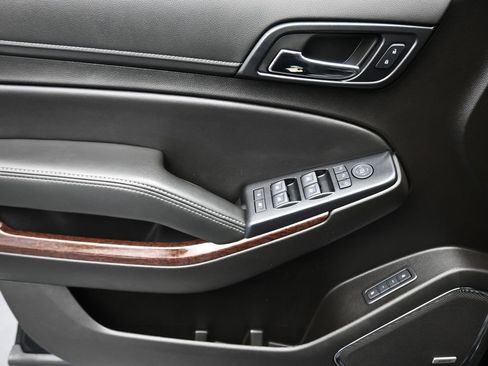 Used 2020 GMC Yukon XL SLT image 10