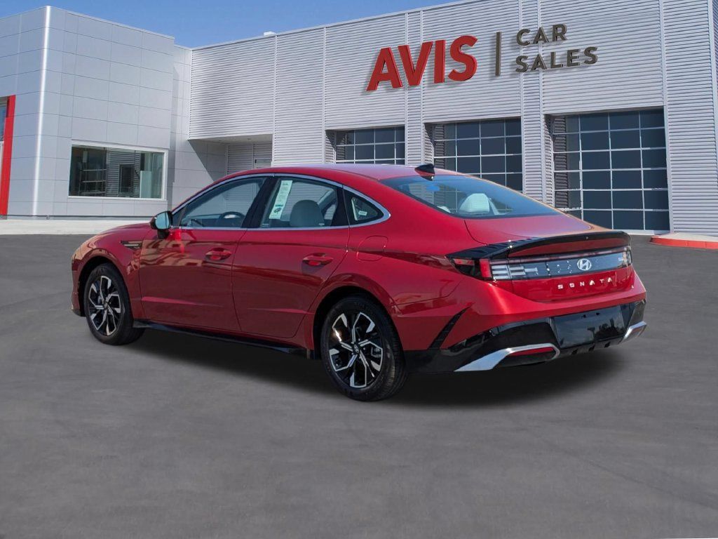 Used 2025 Hyundai Sonata SEL FWD image 7