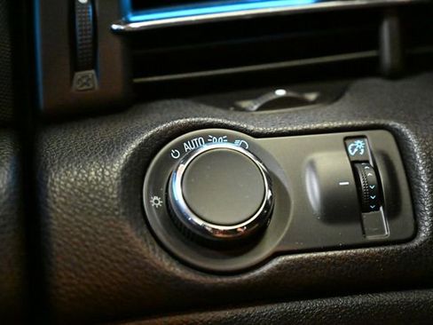 Used 2016 Chevrolet Malibu LT image 34