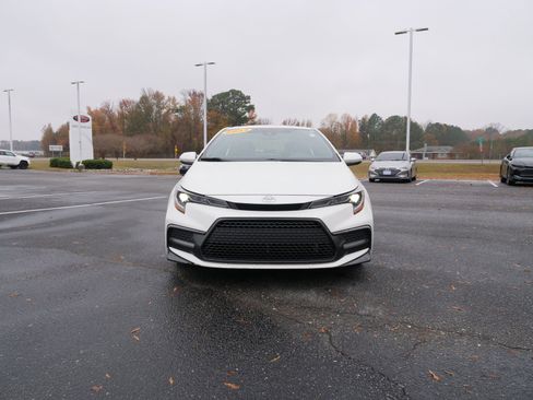 Used 2021 Toyota Corolla SE image 8
