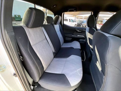 Used 2023 Toyota Tacoma TRD Off-Road w/ Technology Package image 18