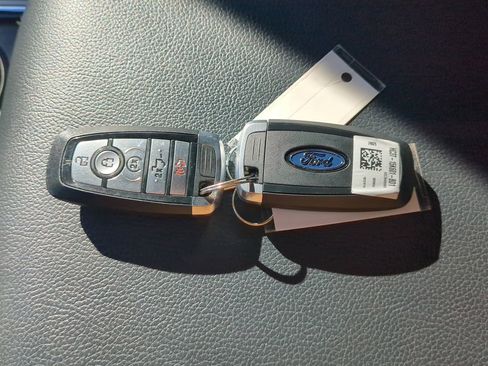 Certified 2022 Ford F450 Lariat w/ Lariat Ultimate Package image 27