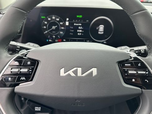New 2026 Kia Niro Wind image 24