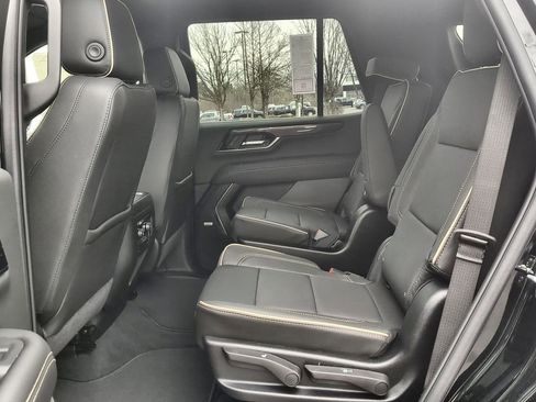 New 2026 GMC Yukon Elevation image 25