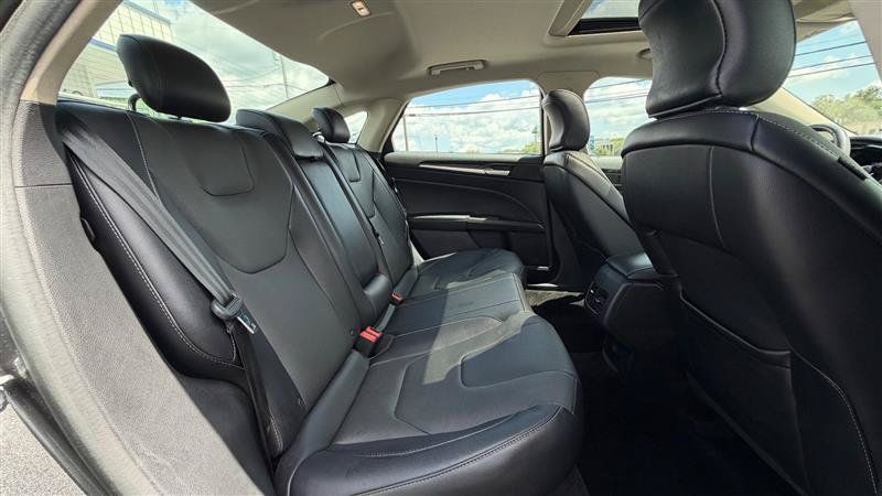 Used 2018 Ford Fusion Titanium AWD/4WD image 40