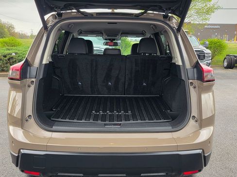 Used 2025 Nissan Rogue SV w/ Rock Creek Premium Package image 33