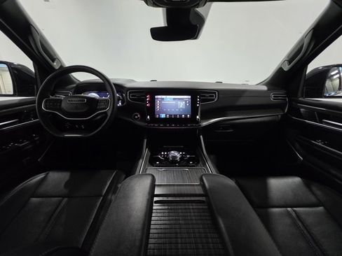 Used 2023 Jeep Wagoneer Series III w/ Preferred Equipment Group image 14