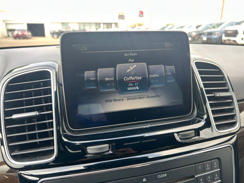 Used 2017 Mercedes-Benz GLE 350 image 17