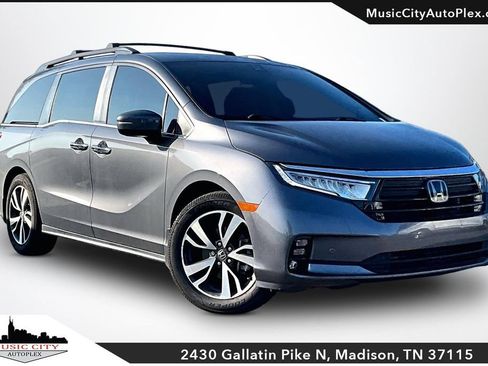 Used 2023 Honda Odyssey Touring image 1
