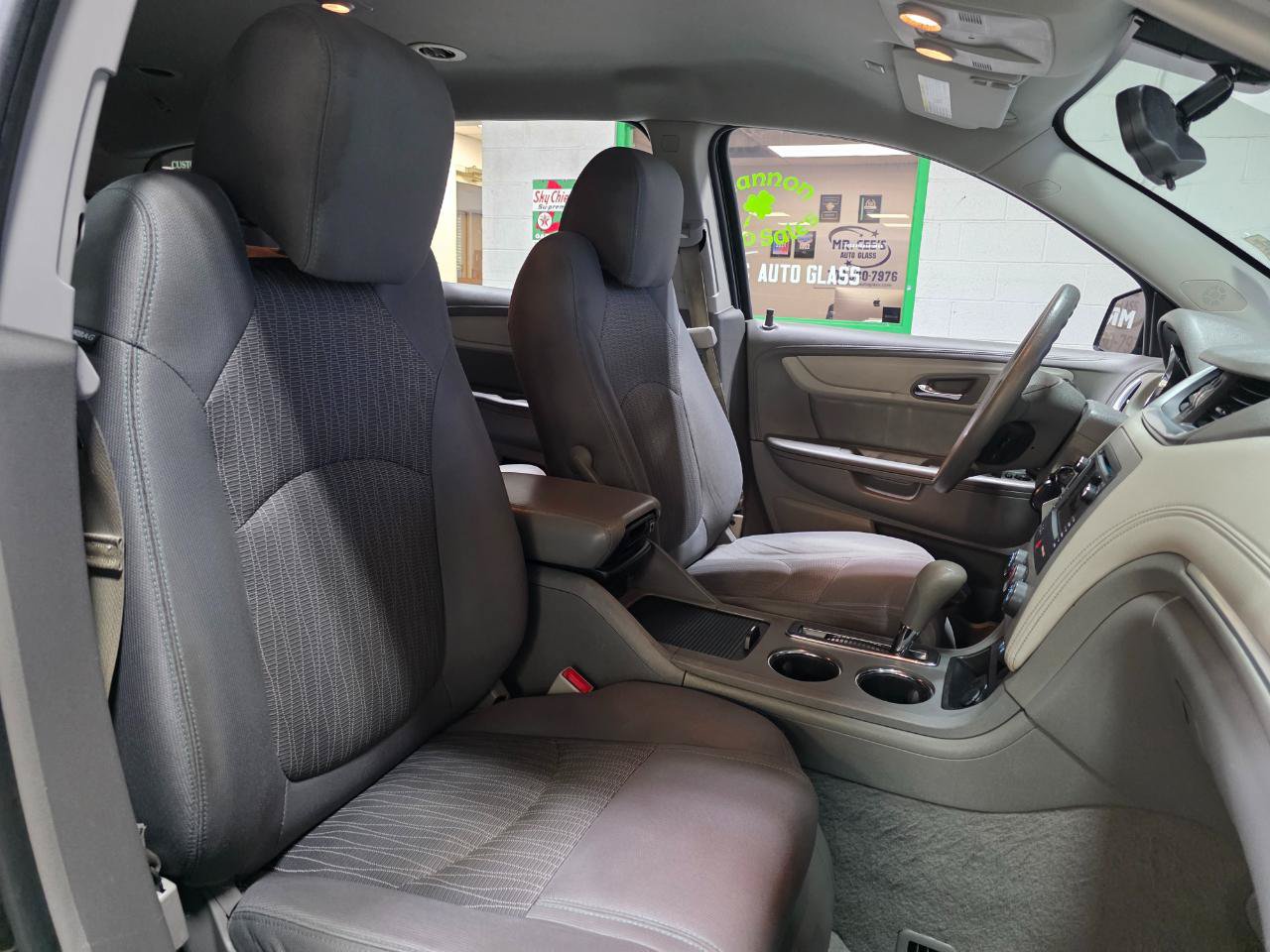 Used 2017 Chevrolet Traverse LS FWD image 26
