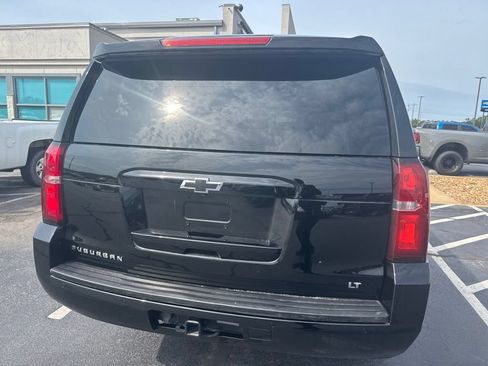 Used 2020 Chevrolet Suburban LT w/ Luxury Package RWD image 5