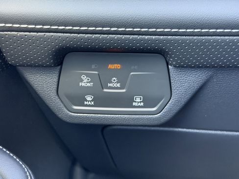 New 2026 Volkswagen Atlas SEL image 23