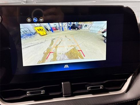 New 2026 Chevrolet Equinox LT image 17