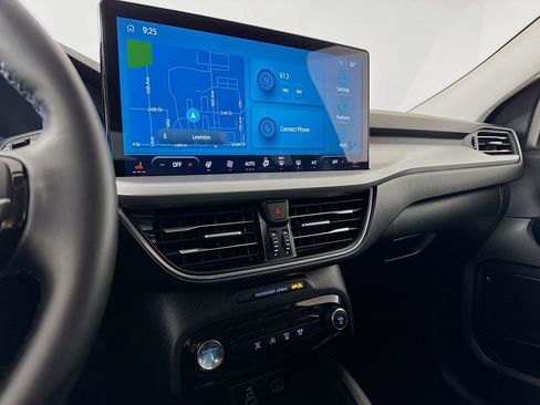 Used 2025 Ford Escape Platinum image 17