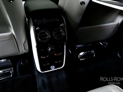 Certified 2025 Rolls-Royce Cullinan AWD/4WD image 20