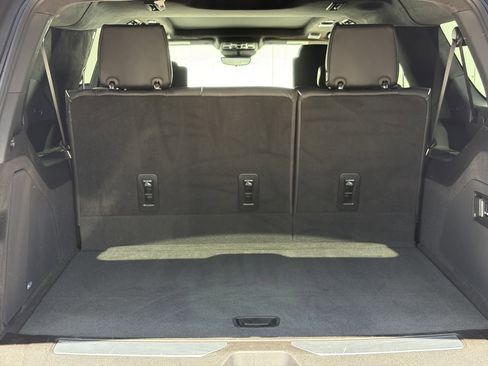Used 2025 Cadillac Escalade ESV Premium Luxury Platinum AWD/4WD image 9