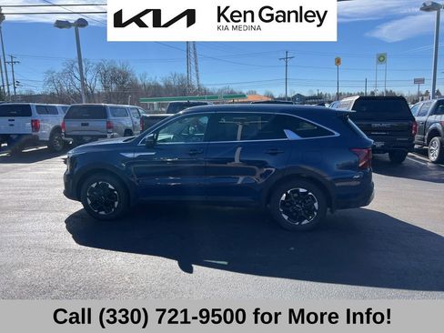 Certified 2025 Kia Sorento S image 16