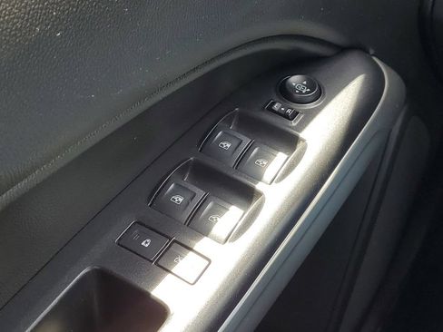 Used 2018 Chevrolet Colorado LT w/ Redline Special Edition AWD/4WD image 15