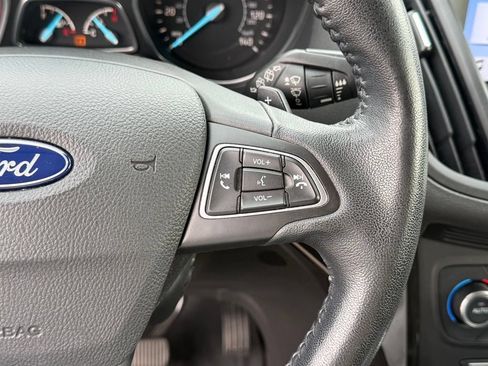 Used 2017 Ford Escape Titanium AWD/4WD image 11
