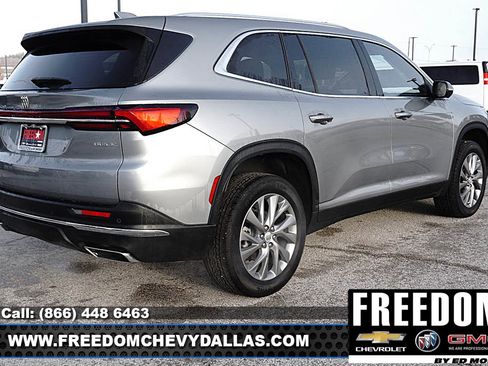Used 2025 Buick Enclave Preferred image 35