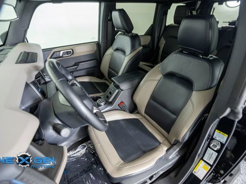 Used 2024 Ford Bronco Wildtrak AWD/4WD image 28