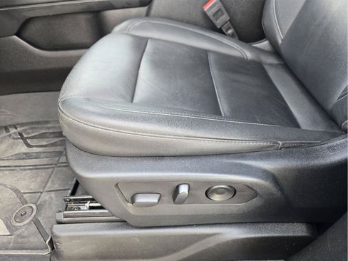 Used 2024 Chevrolet Tahoe LT w/ Luxury Package RWD image 21