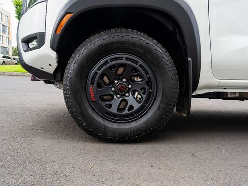 New 2026 Nissan Frontier PRO-4X w/ Tow Package AWD/4WD image 7