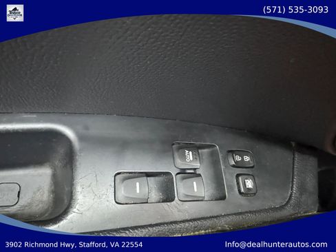 Used 2015 Hyundai Veloster Turbo FWD image 16
