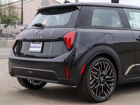 New 2026 MINI Cooper 2-Door Hardtop image 10