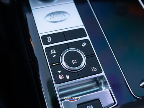 Used 2020 Land Rover Range Rover HSE image 38
