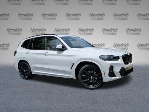 Used 2024 BMW X3 xDrive30i w/ Premium Package AWD/4WD image 2