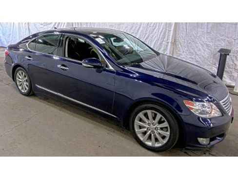 Used 2012 Lexus LS 460 AWD w/ Comfort Pkg image 3