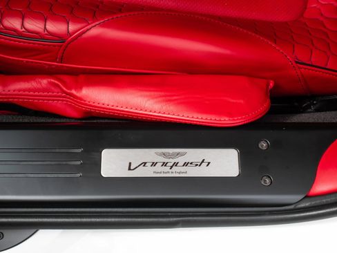 Used 2014 Aston Martin Vanquish Coupe RWD image 22
