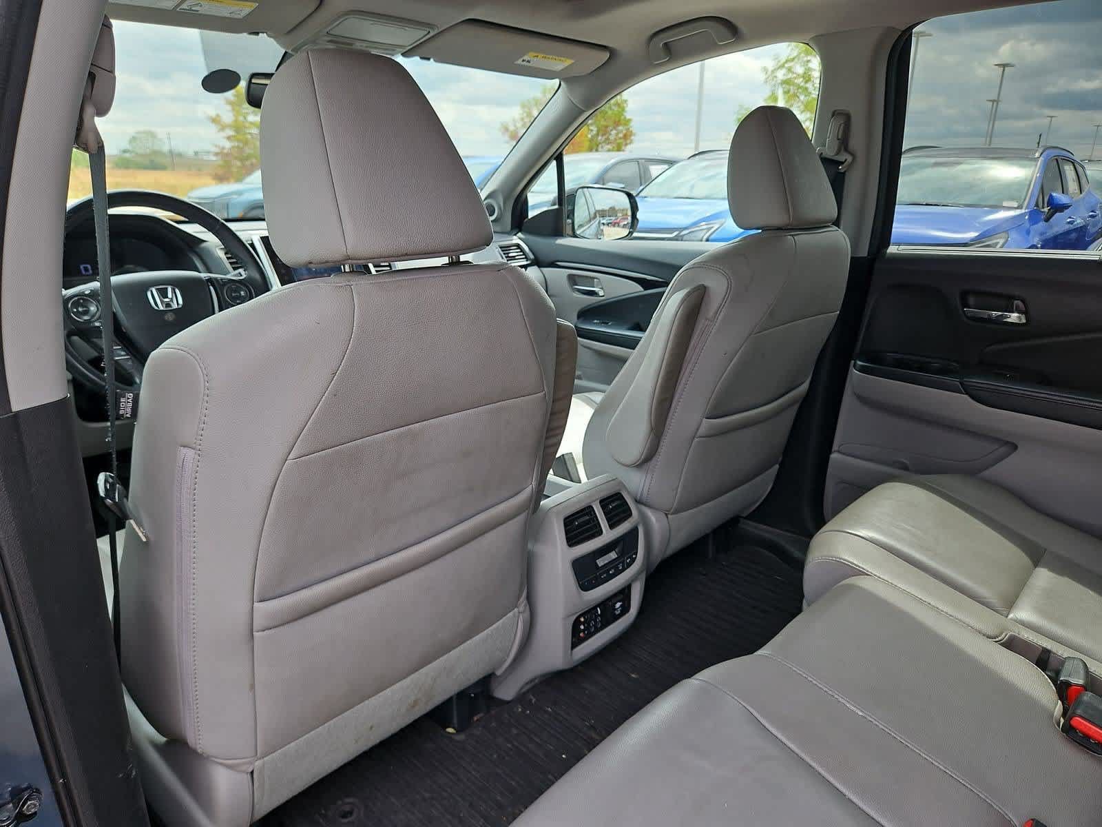 Used 2017 Honda Pilot Touring image 17