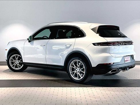 New 2026 Porsche Cayenne AWD/4WD image 3
