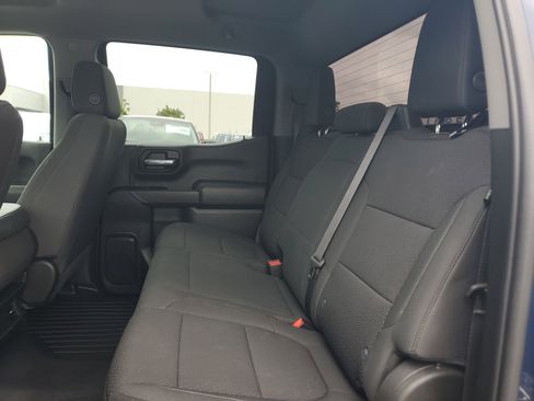 Used 2022 Chevrolet Silverado 1500 Custom image 11