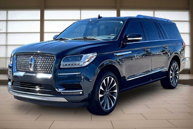 Used 2021 Lincoln Navigator L Reserve w/ Luxury Package AWD/4WD image 1