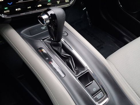 Used 2022 Honda HR-V EX image 15