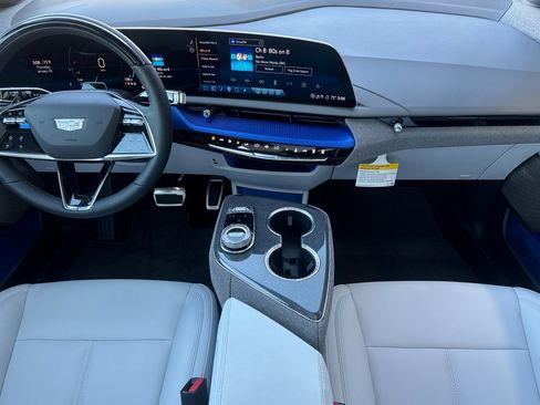 Certified 2025 Cadillac Optiq Luxury 1 image 14