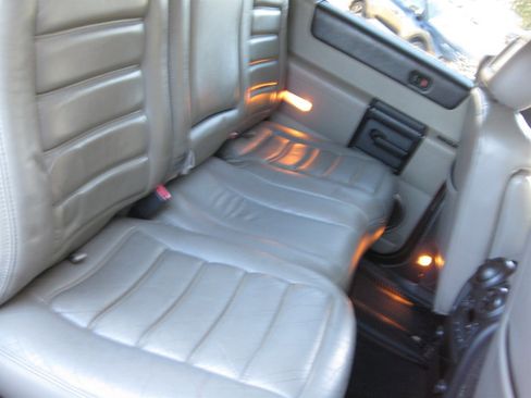 Used 2005 HUMMER H2 w/ Preferred Equipment Group image 35