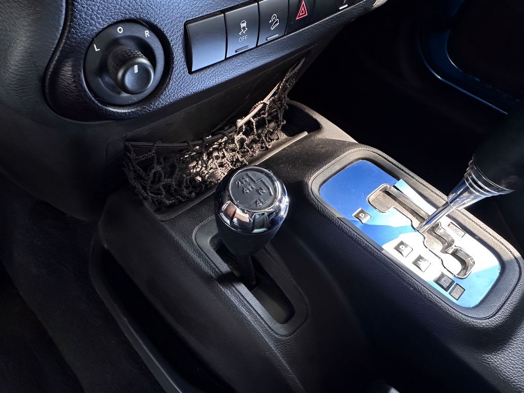 Used 2016 Jeep Wrangler Unlimited Sahara AWD/4WD image 11