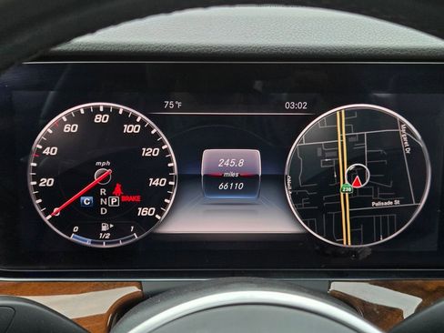 Used 2020 Mercedes-Benz E 350 Sedan image 33