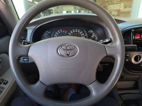 Used 2004 Toyota Tundra SR5 w/ Towing Pkg RWD image 10