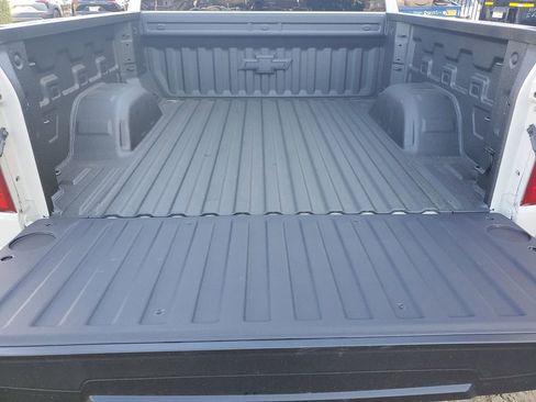 New 2026 Chevrolet Silverado 1500 Custom Trail Boss w/ LPO, Dark Essentials Package image 9