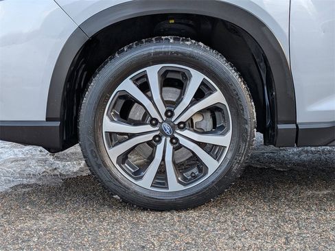 Used 2021 Subaru Forester Limited image 29