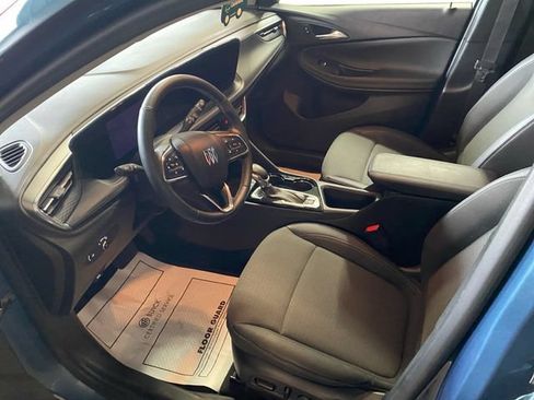 Certified 2024 Buick Encore GX Preferred w/ Comfort Package FWD image 11