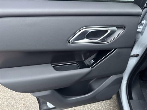 New 2026 Land Rover Range Rover Velar Dynamic SE image 12