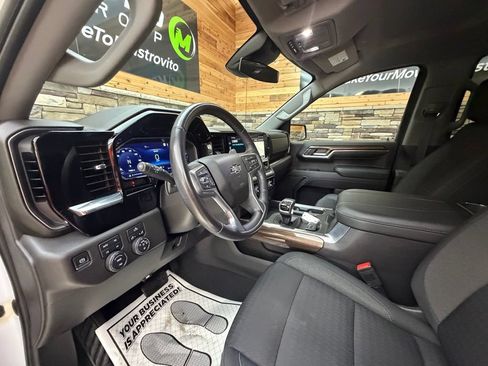 Used 2023 Chevrolet Silverado 1500 LT Trail Boss w/ Protection Package AWD/4WD image 10