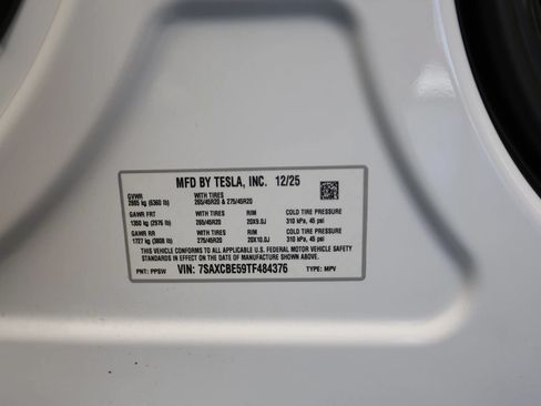 Used 2026 Tesla Model X AWD/4WD image 28
